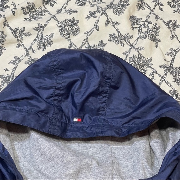 Tommy Hilfiger Kids Hooded Jacket sz: 4T - Picture 7 of 9